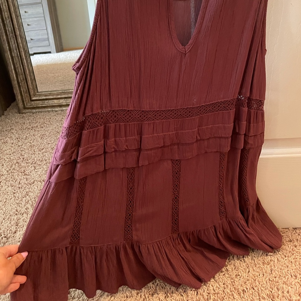 American Eagle Flowy Tank - Picture 2 of 4